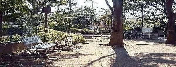【周辺】杉並区立成田東公園 460m