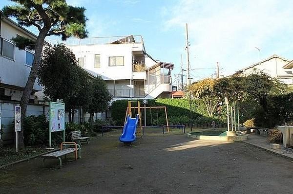 【周辺】高円寺北一児童遊園 徒歩6分。 410m
