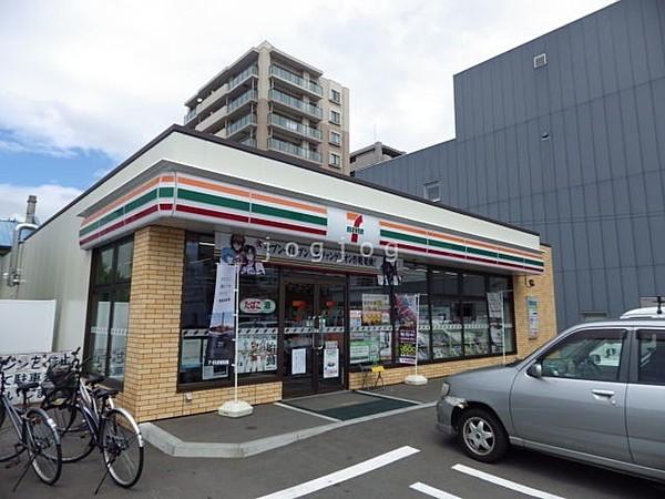 【周辺】セブンイレブン札幌北13条東駅前店 213m