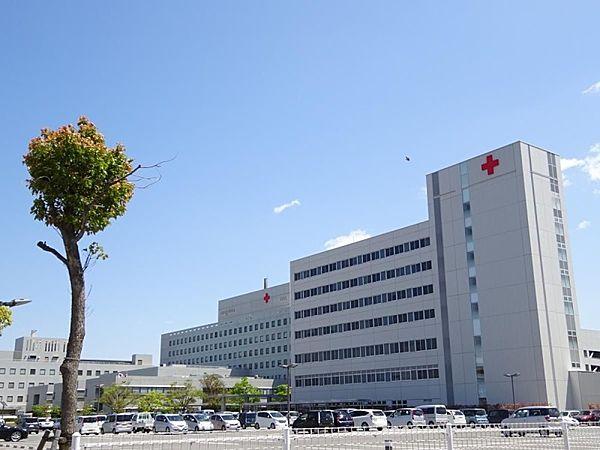 【周辺】総合病院岡山赤十字病院 769m