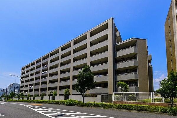 【外観】JR横須賀線「東戸塚」駅徒歩13分の好立地平成12年6月築。総戸数81戸管理体制良好。