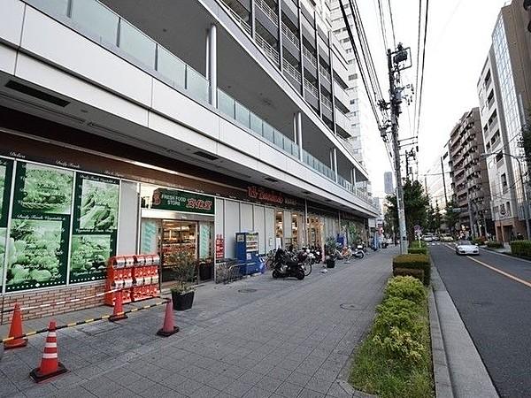 【周辺】文化堂横浜高島店（スーパー） 徒歩6分。 410m