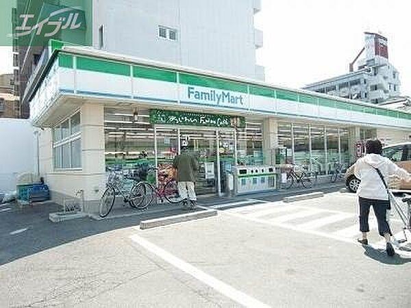 【周辺】ファミリーマート岡山中山下北店 728m
