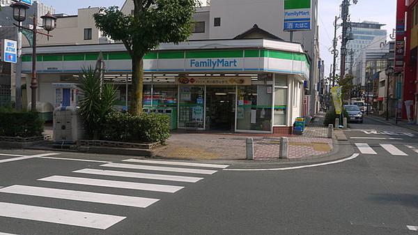 【周辺】ファミリーマート豊橋松葉町店 182m
