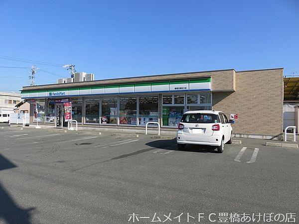 【周辺】ファミリーマート豊橋瓜郷前川店 1026m