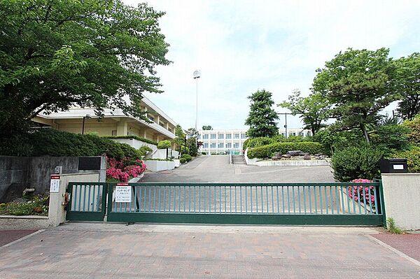 【周辺】名古屋市立鶴舞小学校 365m
