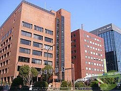 【周辺】神戸市中央区役所 330m