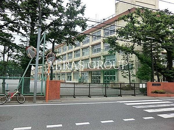 【周辺】練馬区立大泉学園小学校 552m