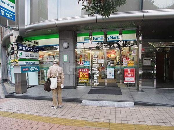 【周辺】ファミリーマート船橋駅北店 320m