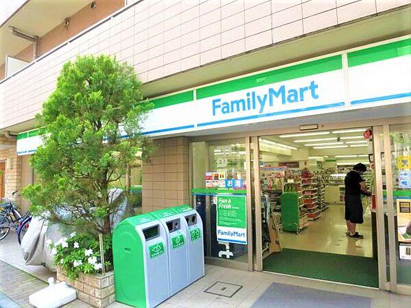 【周辺】◇多彩なニーズに応えるスーパーなどの買い物施設が充実。