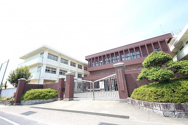 【周辺】大和高田市立浮孔西小学校(小学校)まで1142m