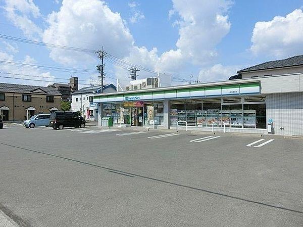 【周辺】コンビニ ファミリーマート 一宮西島町店 60m