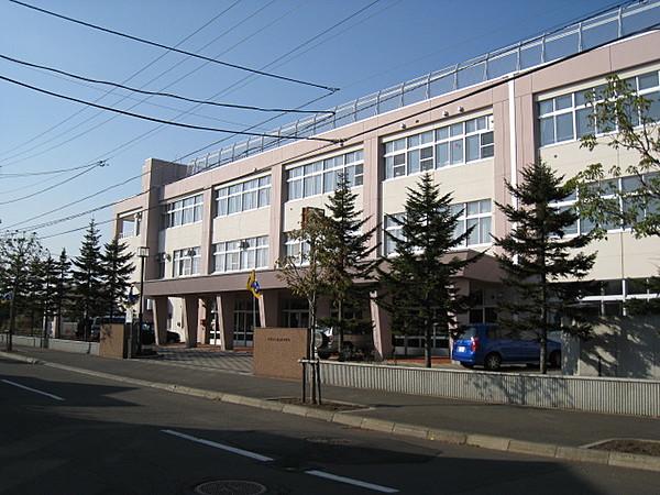 【周辺】札幌市立厚別北中学校 1285m