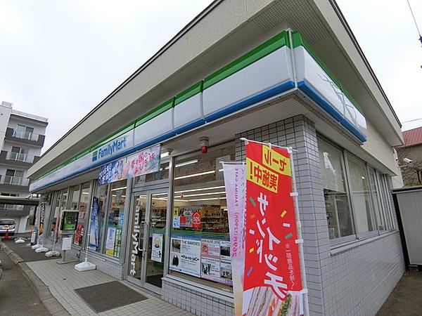 【周辺】ファミリーマート札幌厚別中央4条店 109m