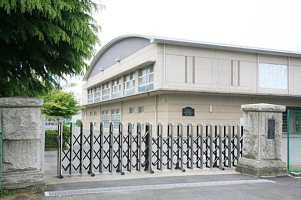 【周辺】厚木中学校 1080m