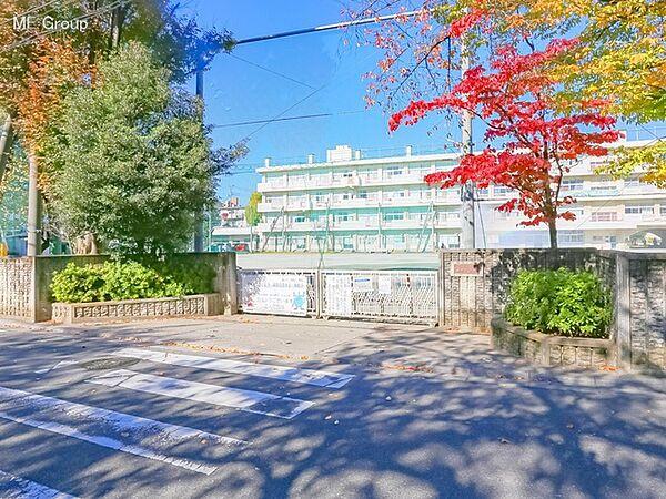 【周辺】小学校 500m さいたま市立岸町小学校