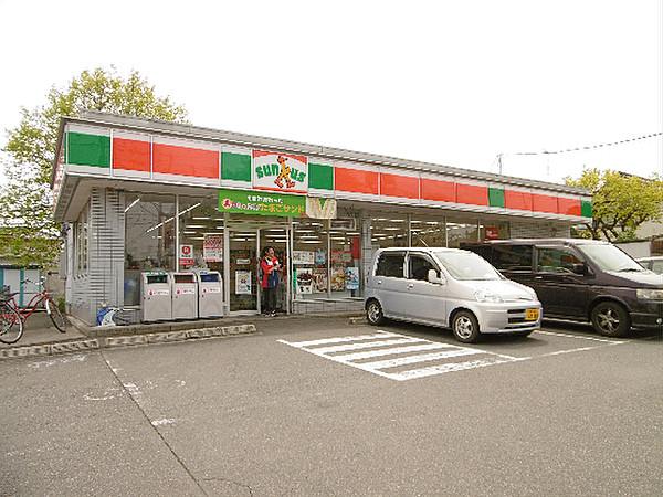 【周辺】サンクス 城山原宿店（130m）