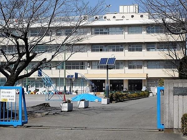 【周辺】戸田市立美女木小学校 徒歩2分。 94m