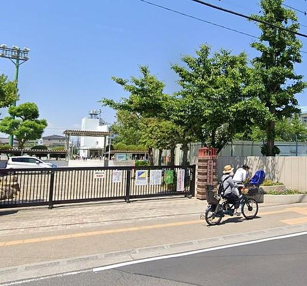 【周辺】戸田市立戸田第一小学校 徒歩9分。 670m