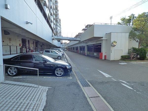 【駐車場】敷地内駐車場（駐車場の空き状況に関しては、その都度ご確認下さい。）