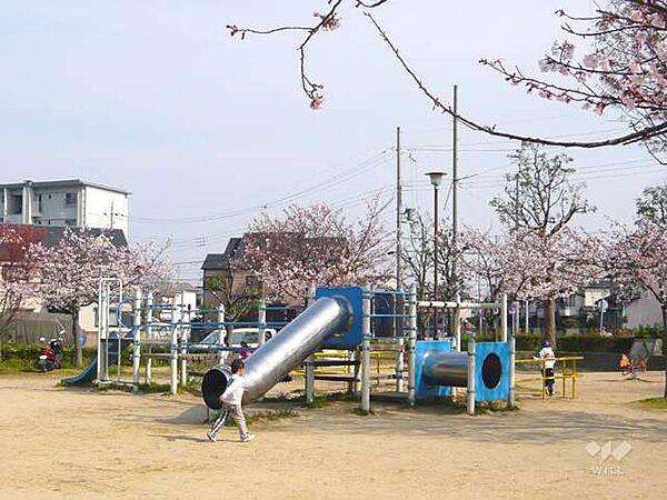 【周辺】東富松北公園の外観