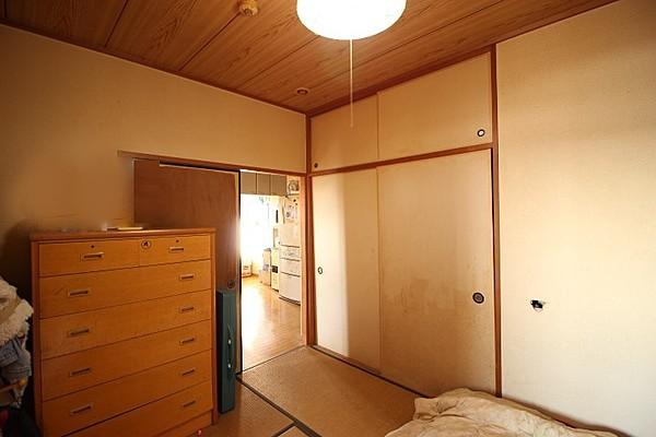 【外観】押入れ付きの6畳和室はマルチな空間として活躍します