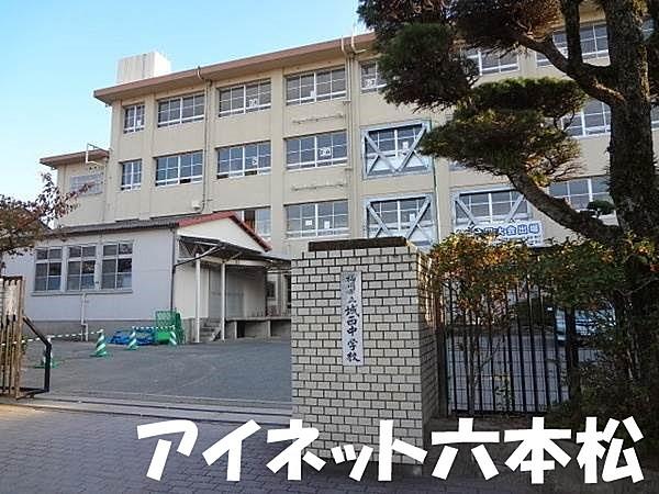 【周辺】福岡市立城西中学校 911m