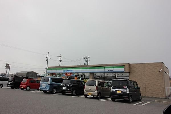 【周辺】ファミリーマート常滑小倉町店  徒歩 約11分（約850m）