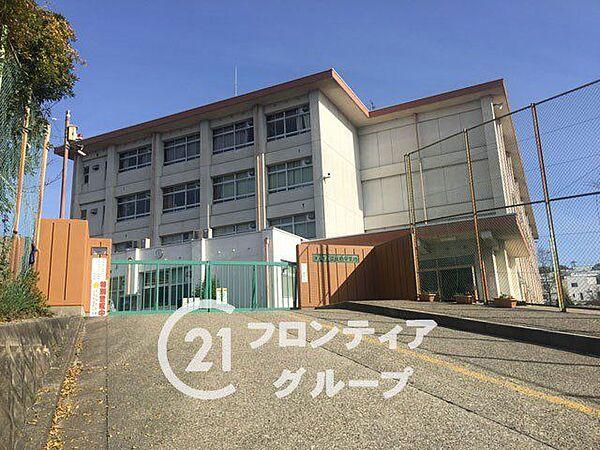 【周辺】奈良市立富雄南中学校 1250m