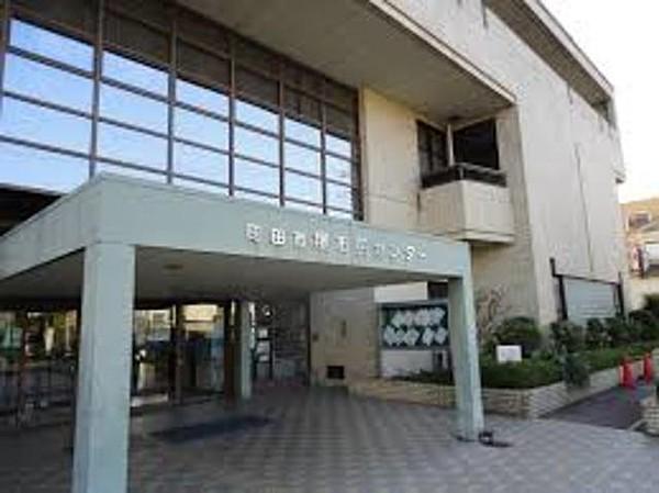 【周辺】町田市立堺図書館 741m