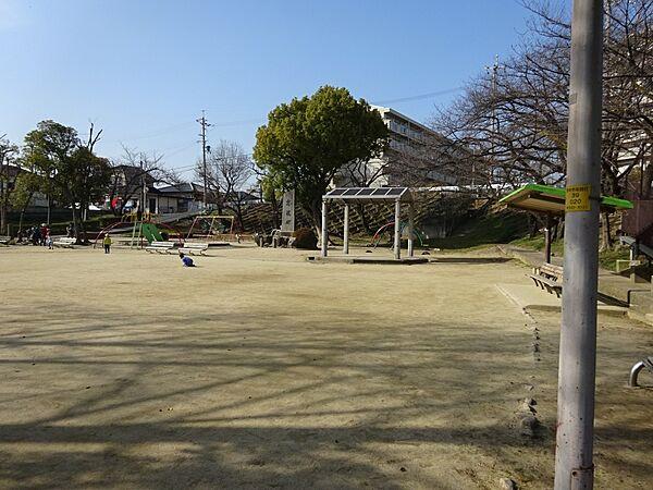 【周辺】【公園】三島公園まで824ｍ