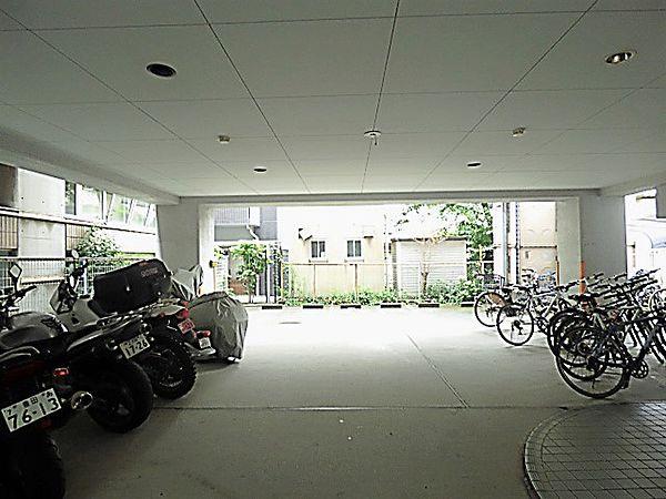 【駐車場】バイク・駐輪場