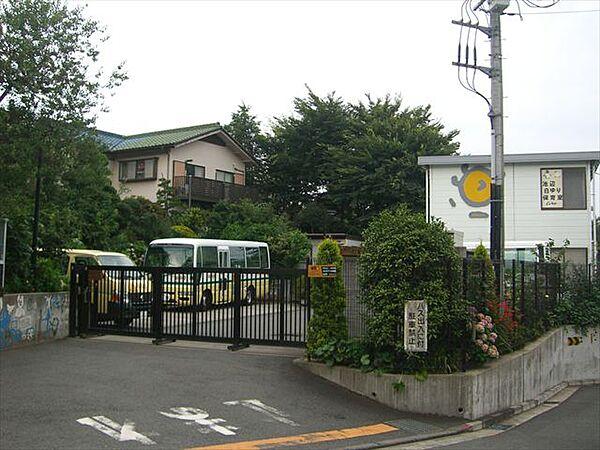 【周辺】白ゆり幼稚園・保育園　90m