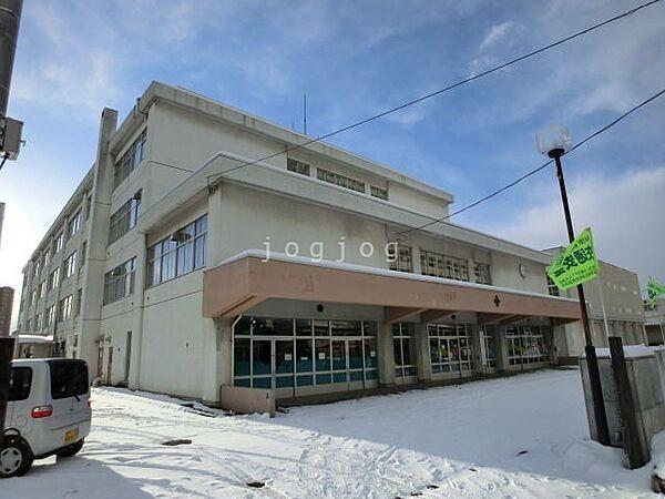 【周辺】札幌市立豊園小学校 2110m