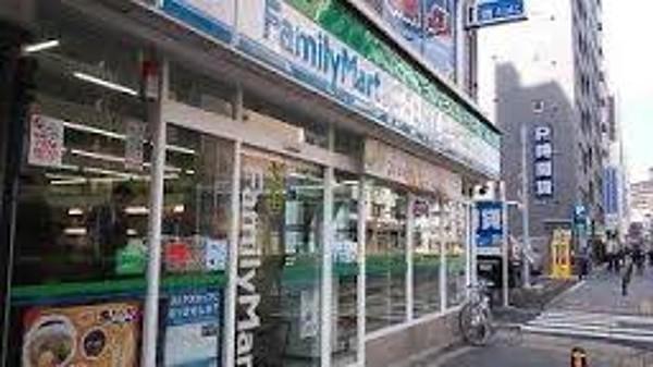 【周辺】ファミリーマート赤羽南店 195m