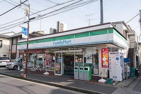 【周辺】ファミリーマート豊川通り店 徒歩2分。 90m