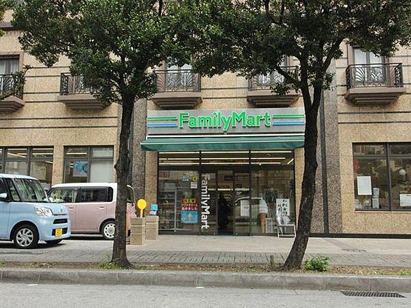 【周辺】コンビニ ファミリーマート ソルヴィータ松山店 90m