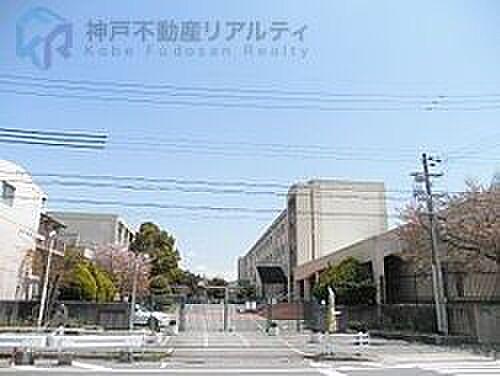 【周辺】神戸市立長坂中学校 徒歩28分。 2180m