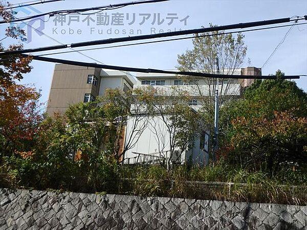【周辺】地方独立行政法人神戸市民病院機構神戸市立西神戸医療センター 徒歩12分。 910m