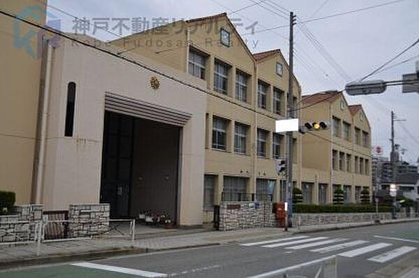 【周辺】神戸市立西須磨小学校 徒歩23分。 1800m