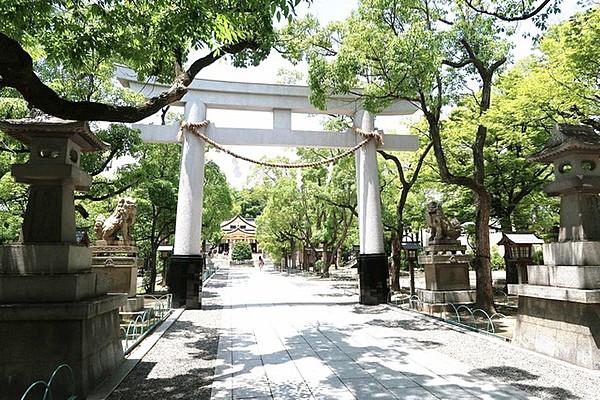 【周辺】湊川神社 1074m