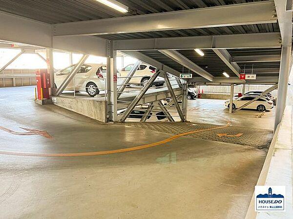 【駐車場】自走式の立体駐車場です