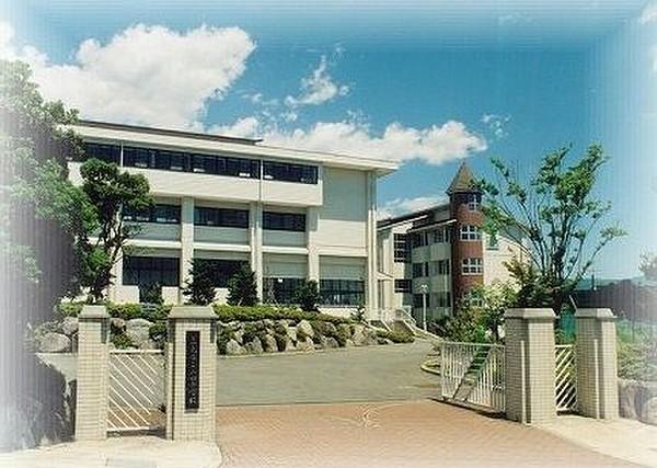 【周辺】三島市立山田中学校 1370m
