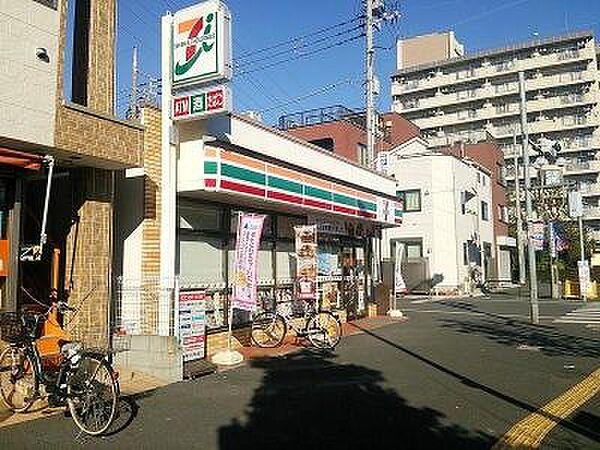 【周辺】セブンイレブン足立青井駅前店