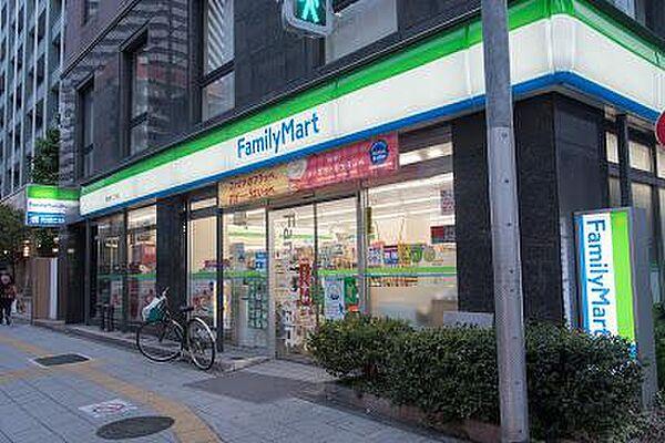 【周辺】ファミリーマート東池袋二丁目店