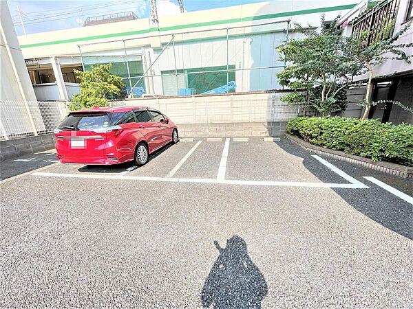 【駐車場】駐車場写真になります。