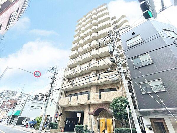 【外観】つくばエクスプレス「浅草」駅徒歩6分の好立地に位置するマンション。