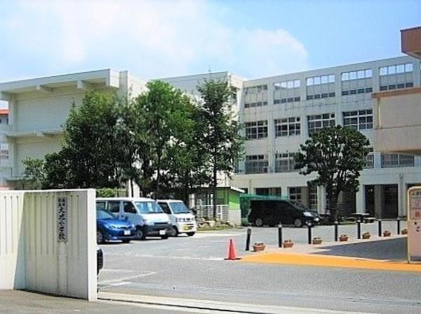 【周辺】福岡市立大池小学校まで240m 　小学校が近いので学校行事にも徒歩で参加できまますね。
