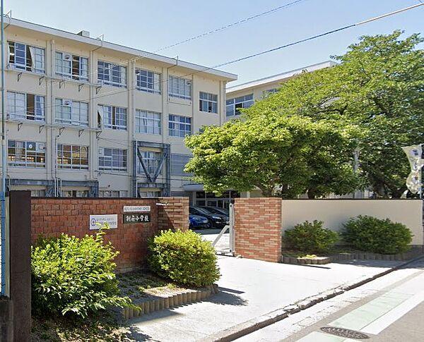 【周辺】福岡市立別府小学校。320ｍ。徒歩4分。