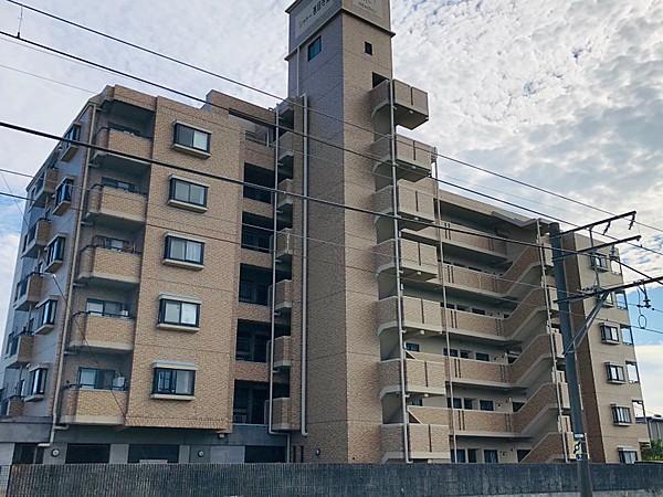 【外観】名鉄津島線「甚目寺」駅まで徒歩約11分のマンションになります。